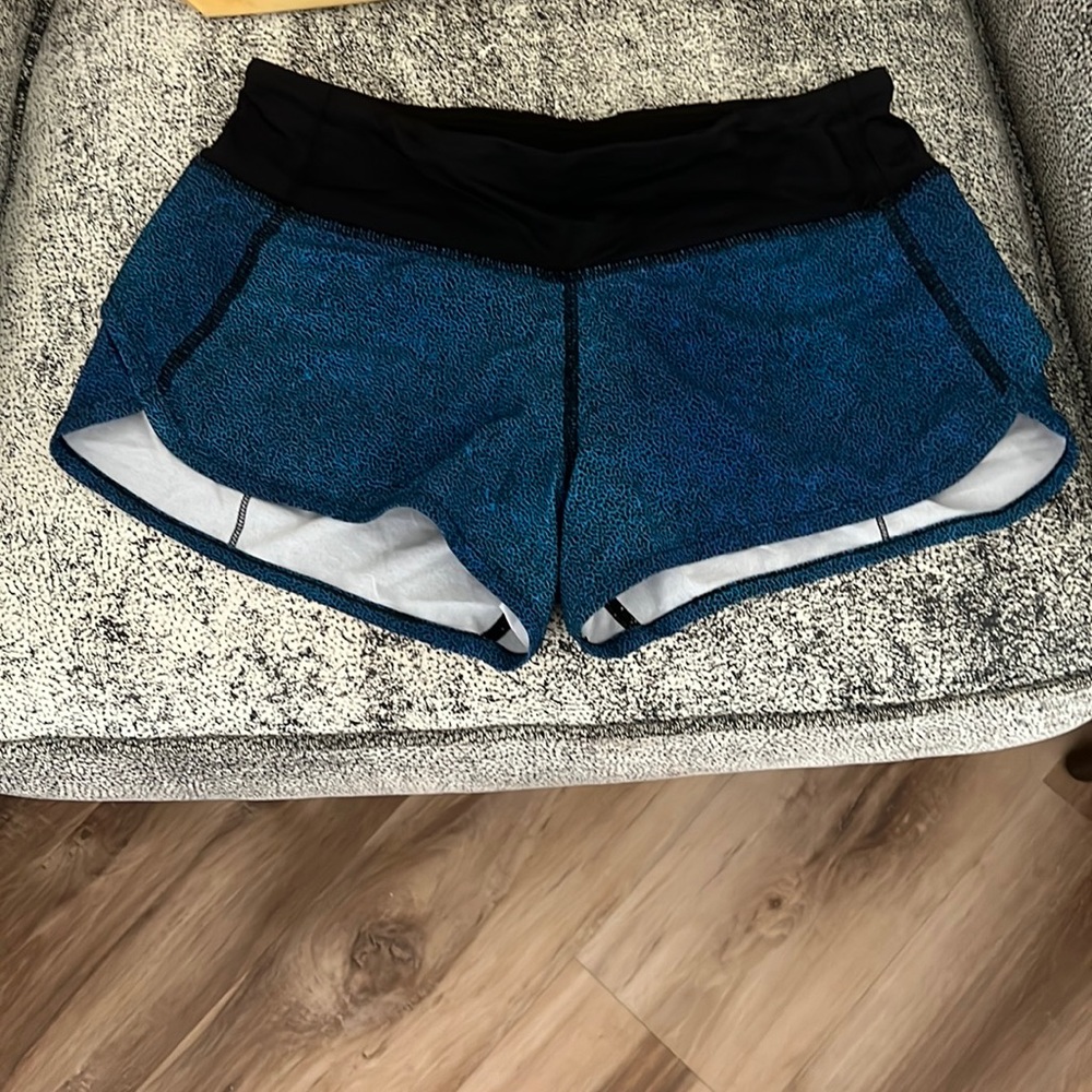 Lululemon Speed Up low rise short 2.5 inch